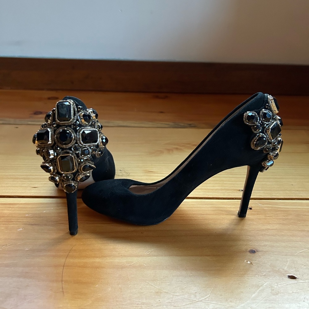 Sexy black and gold heels